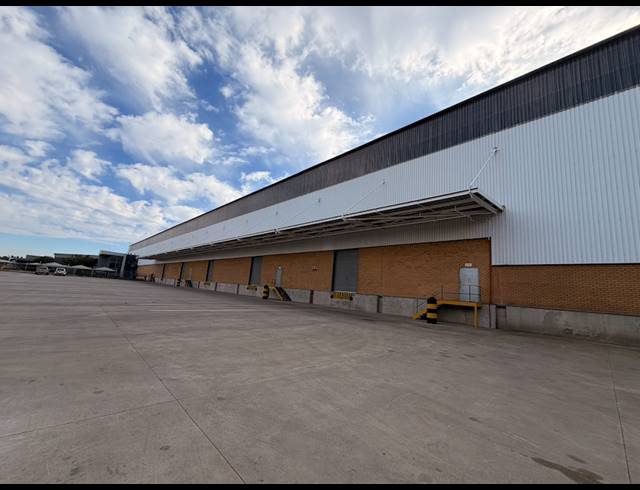 13,926M² WAREHOUSE TO LET IN GOSFORTH PARK